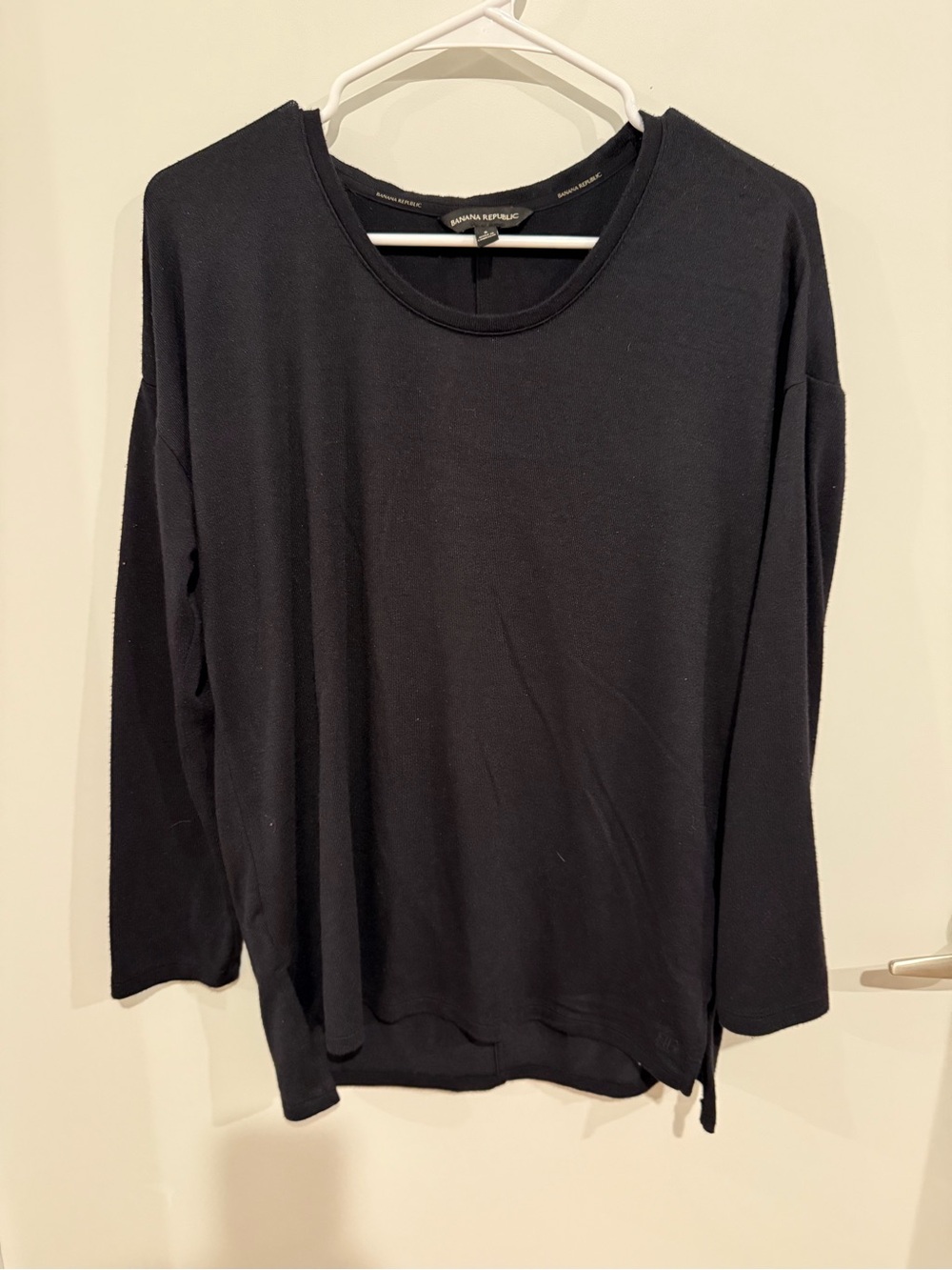 Banana Republic Black Long Sleeve Crewneck Top - Lightweight